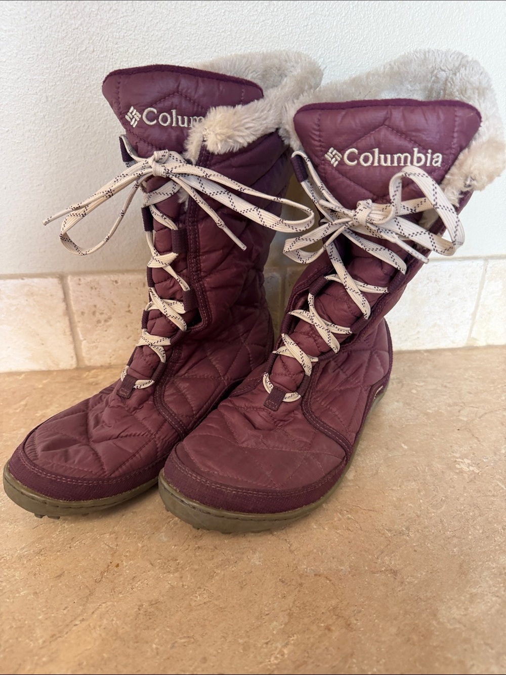 Columbia Women's Plum Quilted Winter Lace-Up Boots with Faux Fur